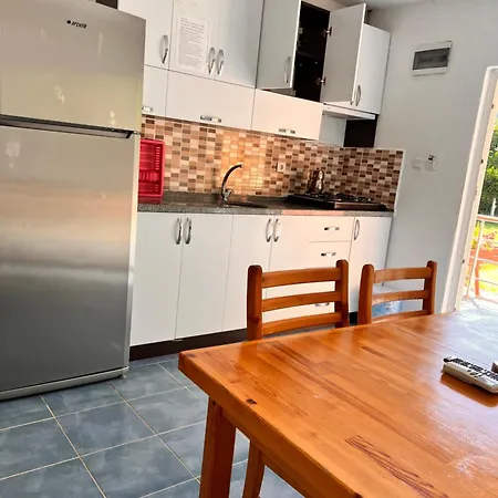 Parlak Evleri Apartahotel Adrasan