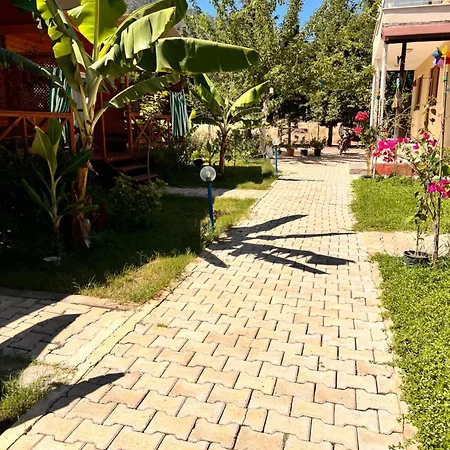 Apartahotel Parlak Evleri *